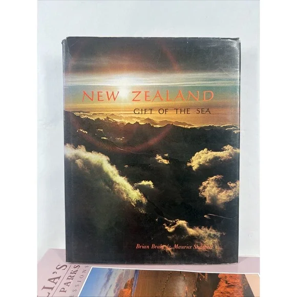 Coffee Table Travel Book Lot – Australia, New Zealand & America (7 Hardcover) - Picture 4 of 8